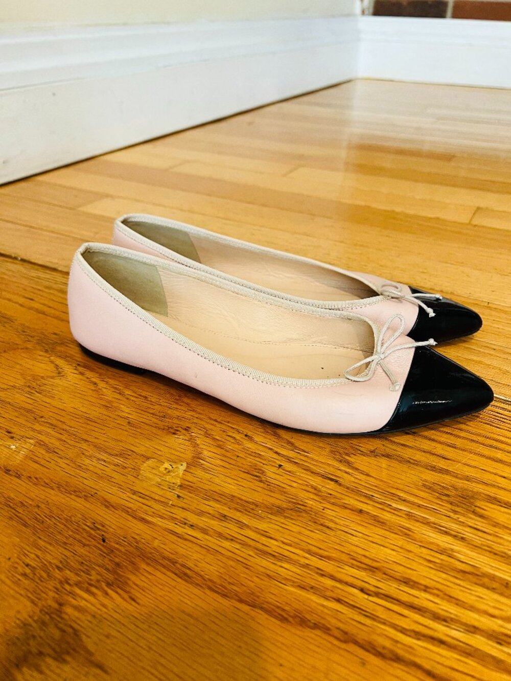 J. Crew Pink Black Leather Ballet Flats with Cap Toe Logo Bow for Women Size 6